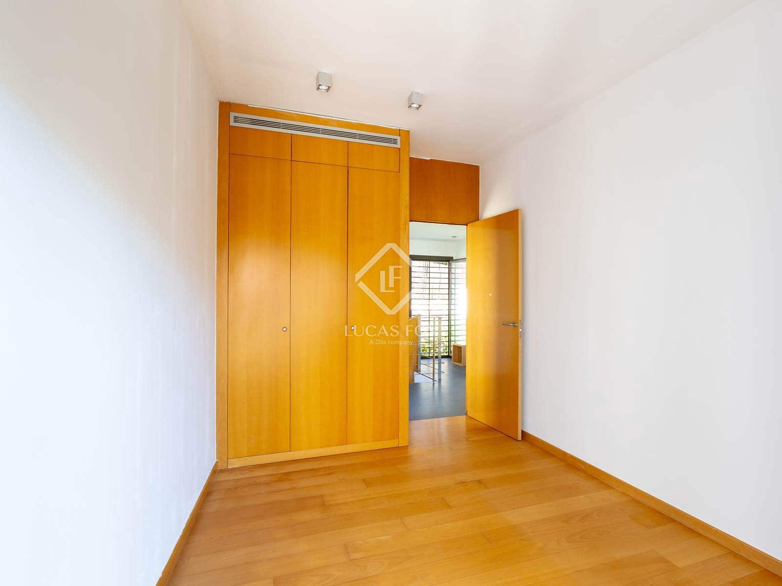 4 sypialnia Willa na sprzedaż w Alella z basenem garażem - 999 000 € (Ref: 9239309)