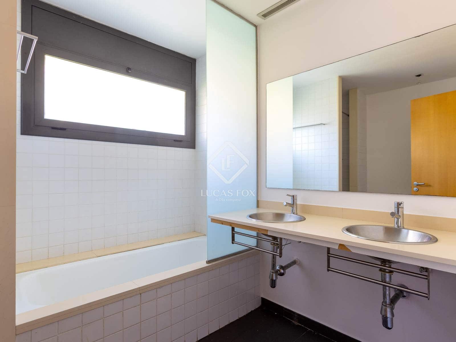 4 sypialnia Willa na sprzedaż w Alella z basenem garażem - 999 000 € (Ref: 9239309)