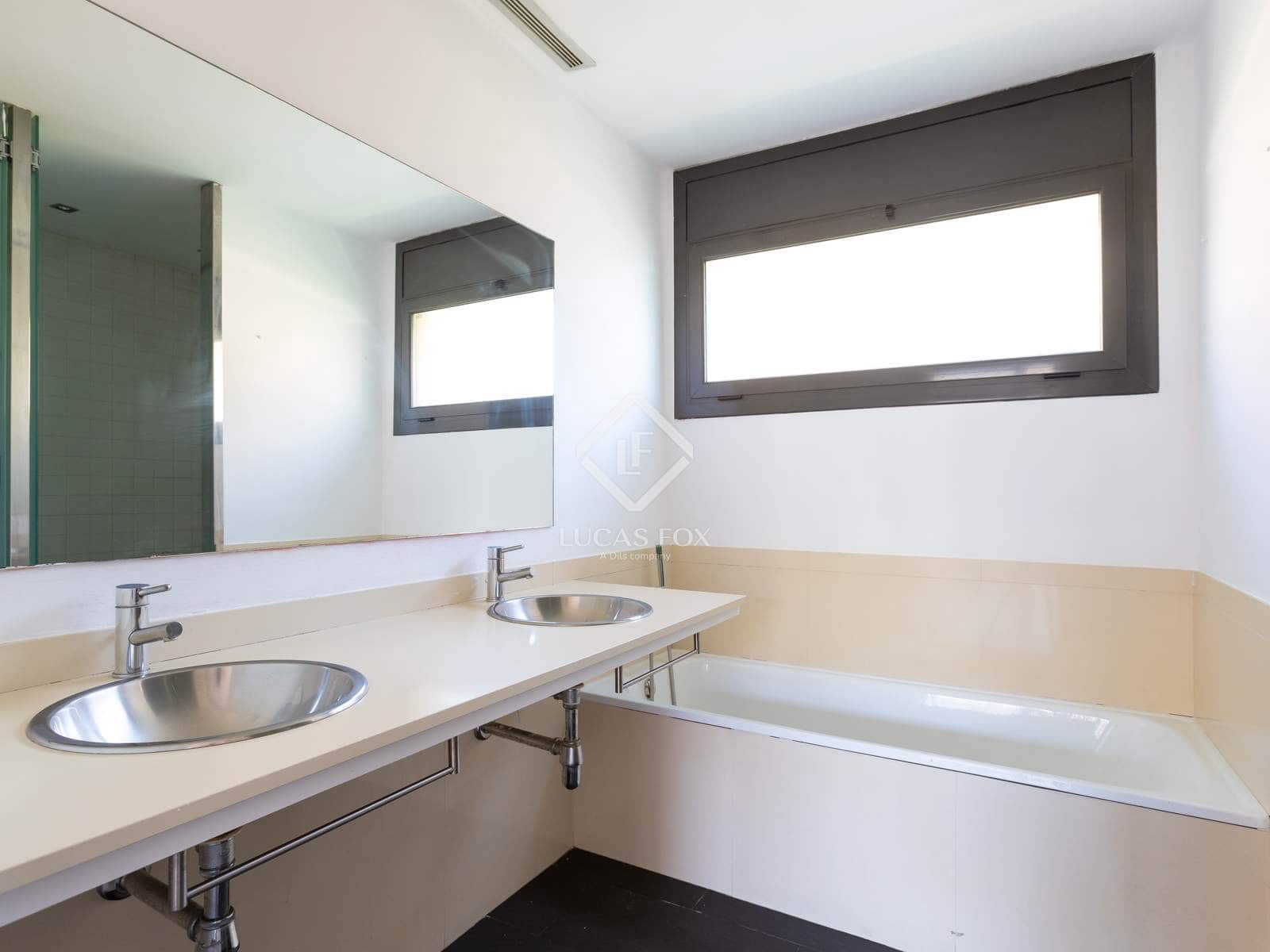 4 sypialnia Willa na sprzedaż w Alella z basenem garażem - 999 000 € (Ref: 9239309)