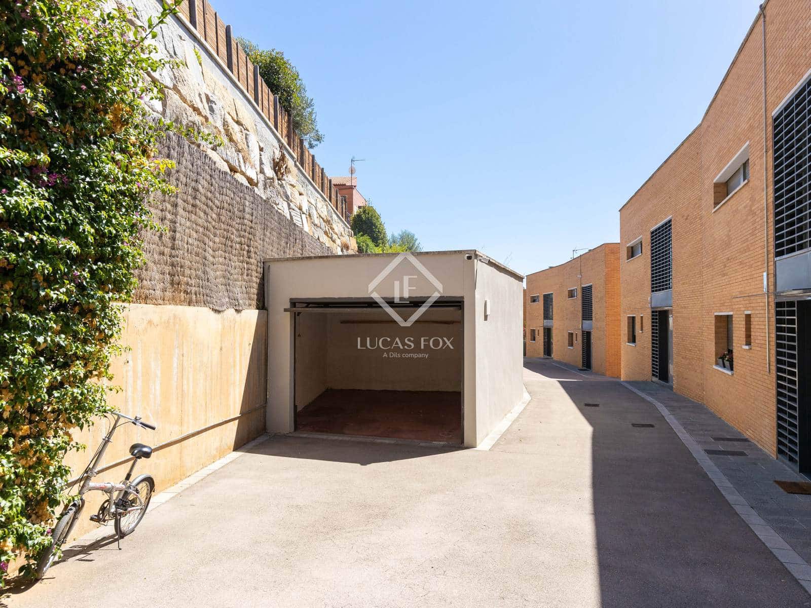 4 sypialnia Willa na sprzedaż w Alella z basenem garażem - 999 000 € (Ref: 9239309)