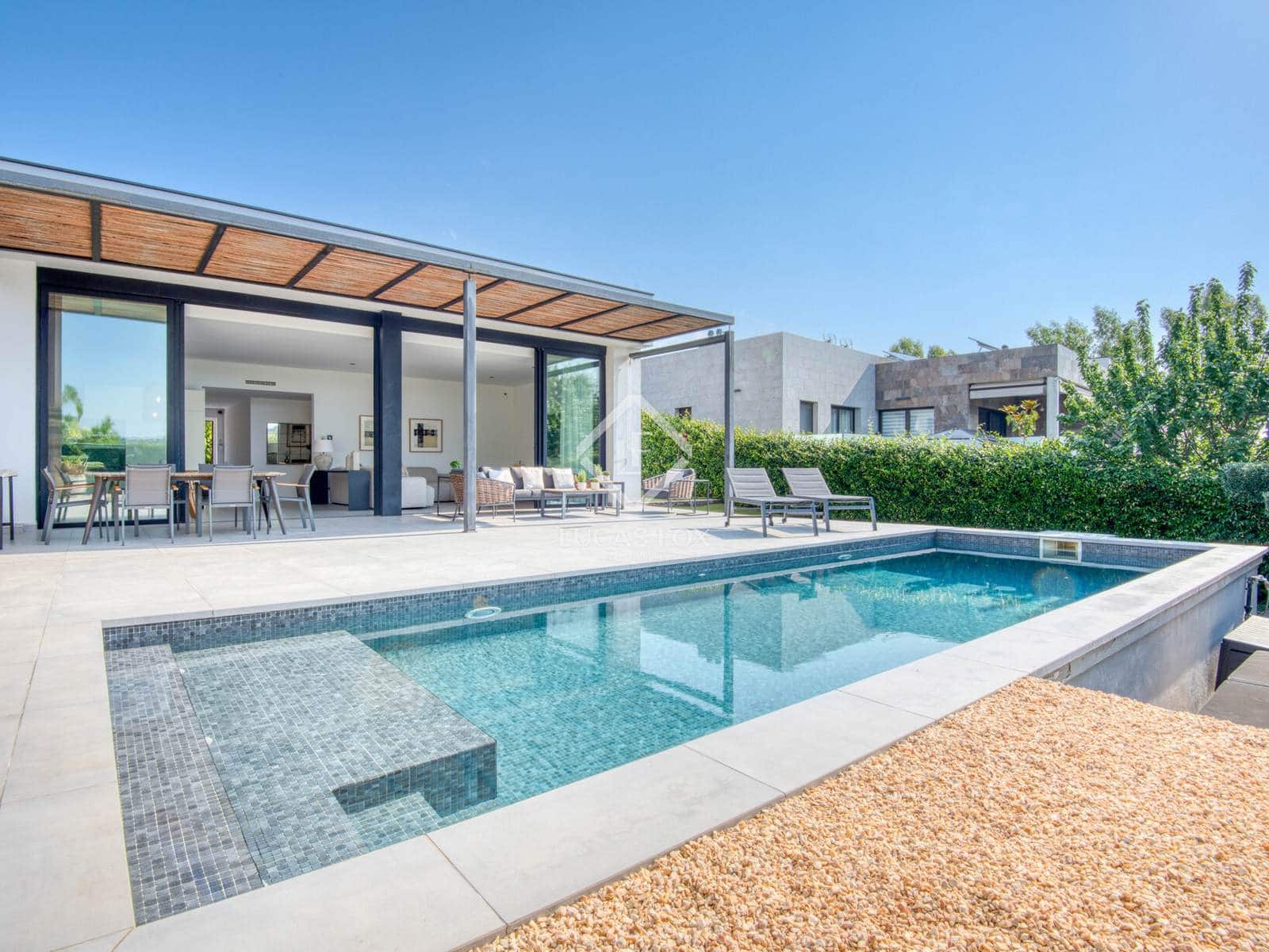 3 soverom Villa til salgs i Santa Cristina d'Aro med svømmebasseng garasje - € 810 000 (Ref: 9240671)