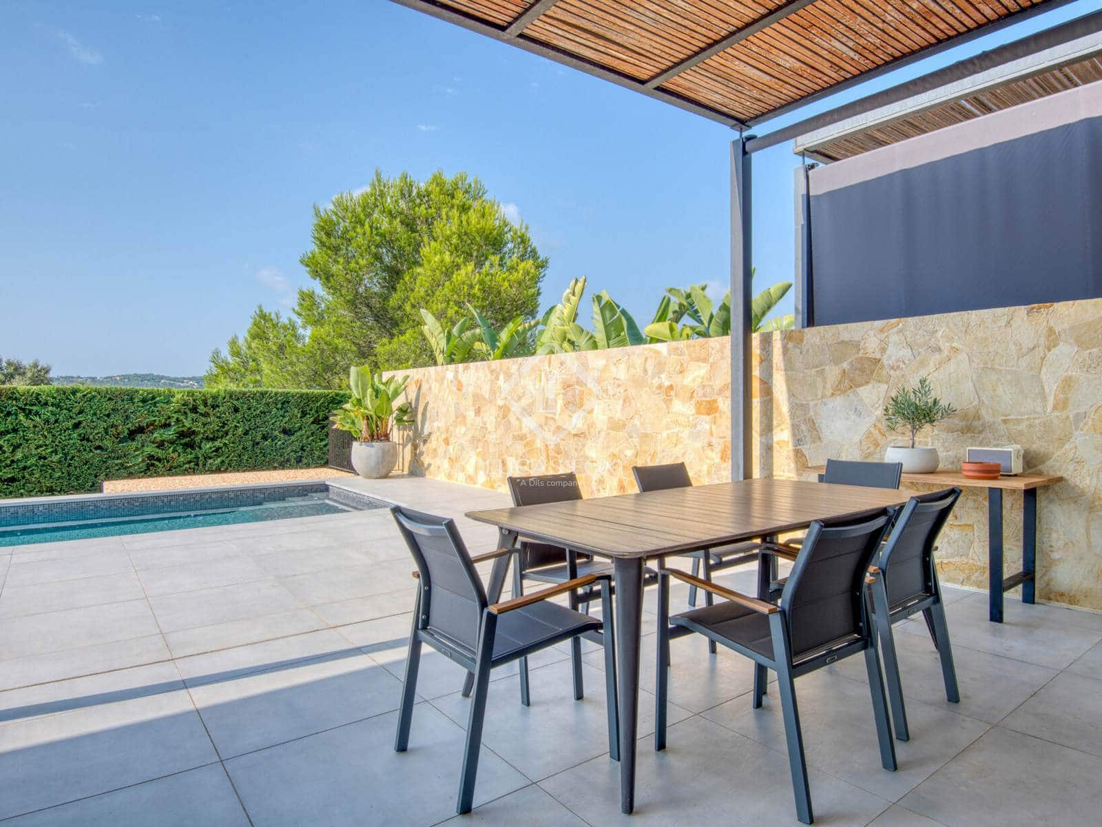 3 soverom Villa til salgs i Santa Cristina d'Aro med svømmebasseng garasje - € 810 000 (Ref: 9240671)