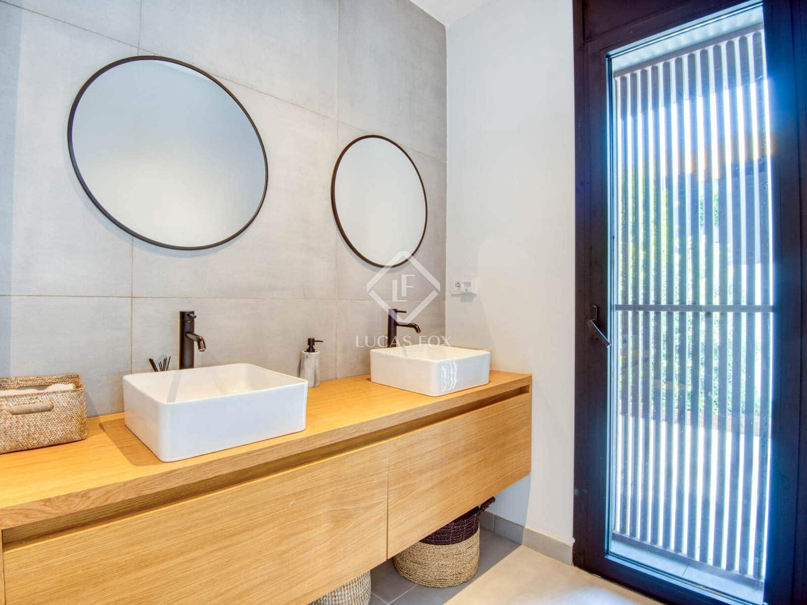 3 soverom Villa til salgs i Santa Cristina d'Aro med svømmebasseng garasje - € 810 000 (Ref: 9240671)