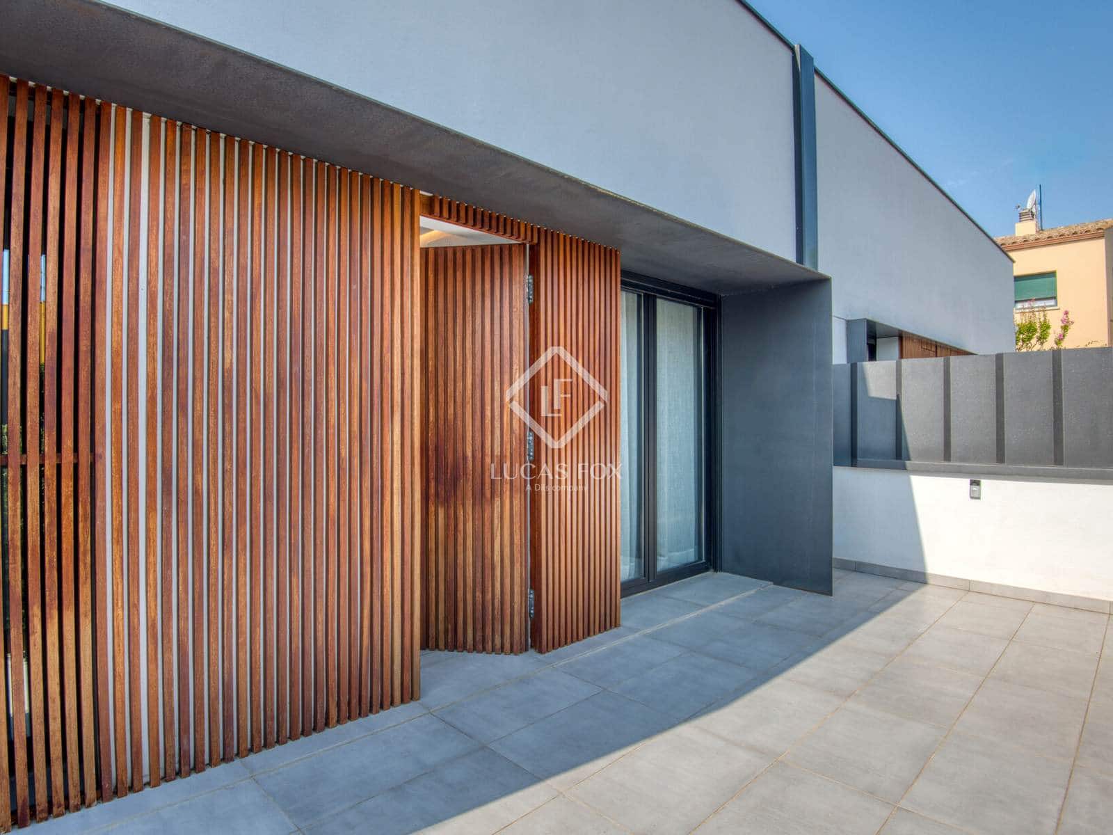 3 soverom Villa til salgs i Santa Cristina d'Aro med svømmebasseng garasje - € 810 000 (Ref: 9240671)