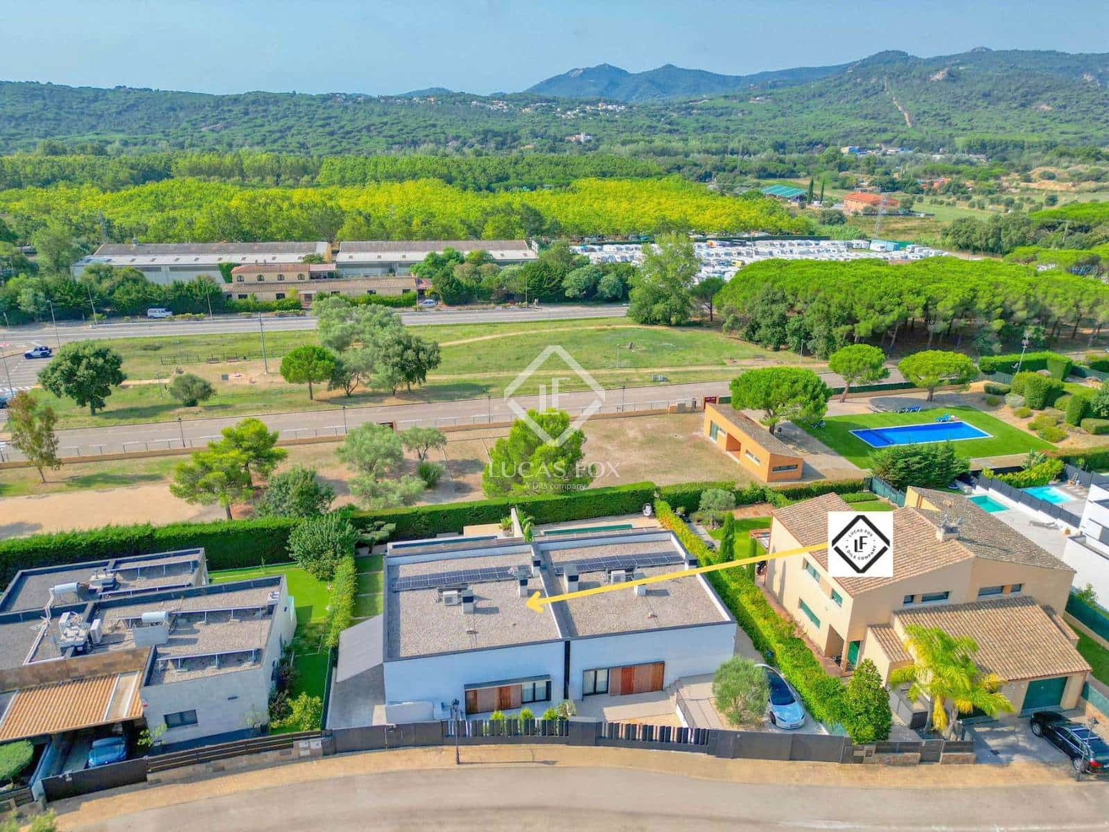 3 soverom Villa til salgs i Santa Cristina d'Aro med svømmebasseng garasje - € 810 000 (Ref: 9240671)