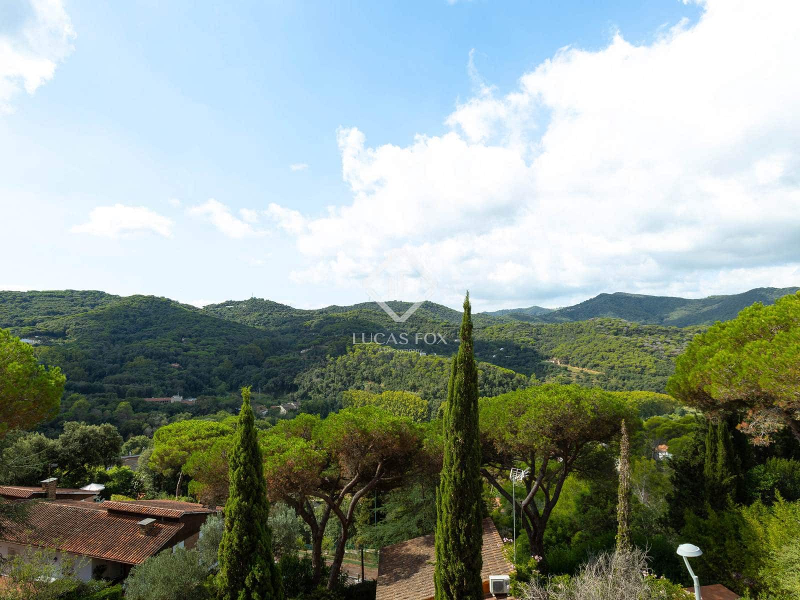 4 soverom Villa til salgs i Vallromanes med svømmebasseng garasje - € 790 000 (Ref: 9241150)