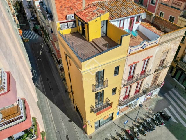 3 bedroom Villa for sale in Sant Feliu de Guíxols - € 572,000 (Ref: 9242077)