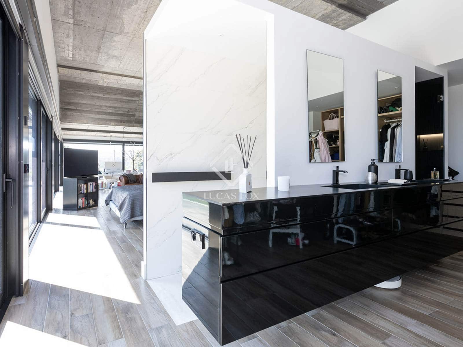 3 sypialnia Willa na sprzedaż w A Pobra do Caraminal z basenem garażem - 1 500 000 € (Ref: 9243520)