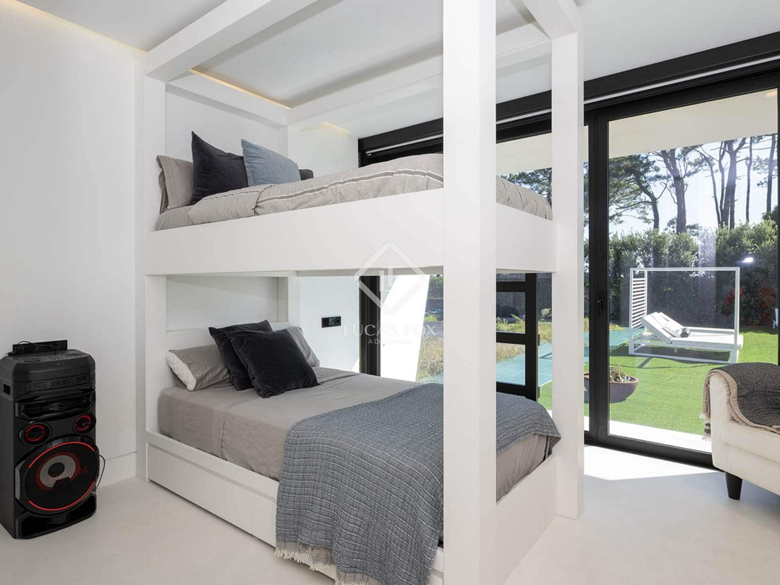 3 sypialnia Willa na sprzedaż w A Pobra do Caraminal z basenem garażem - 1 500 000 € (Ref: 9243520)