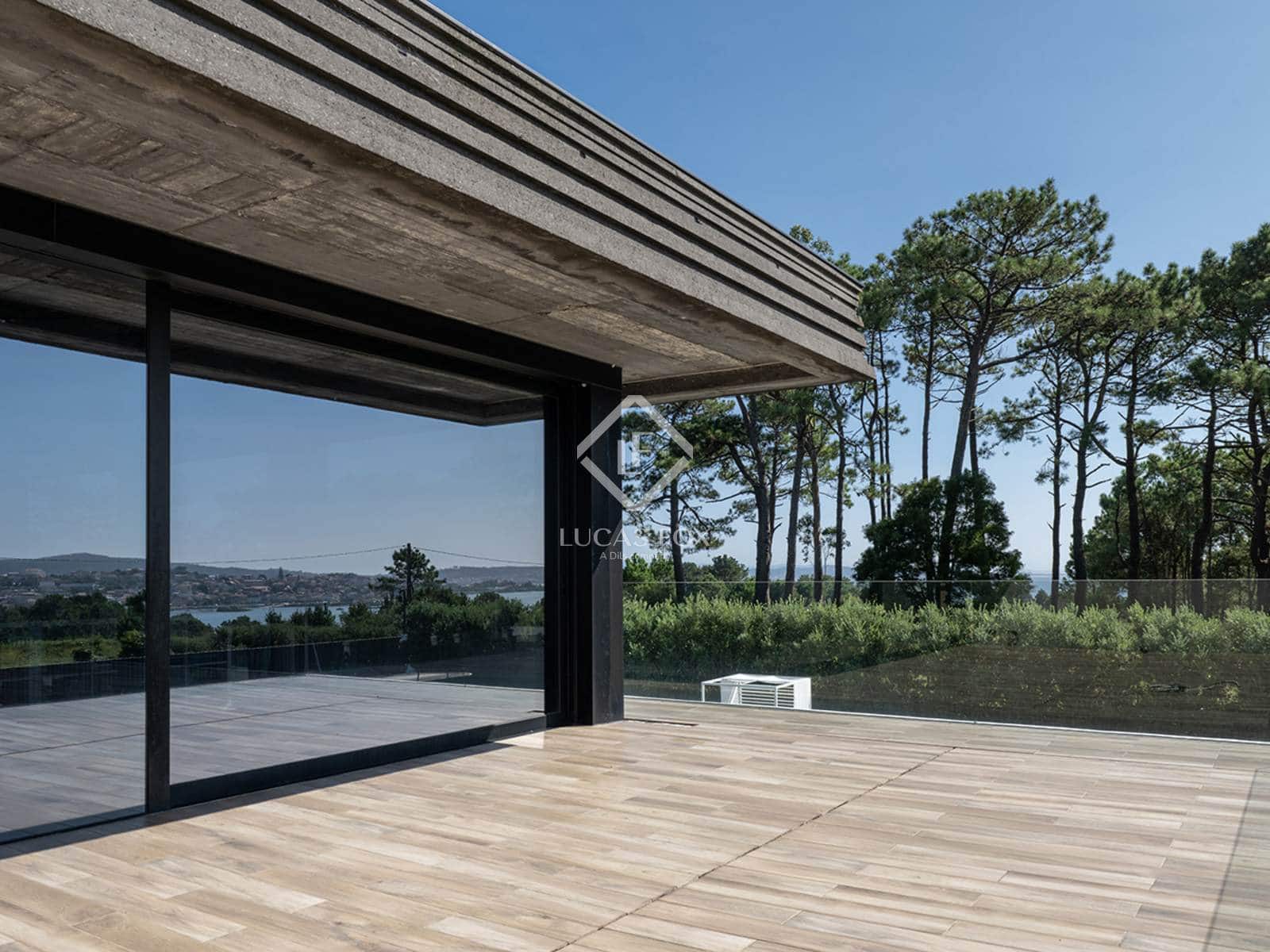 3 sypialnia Willa na sprzedaż w A Pobra do Caraminal z basenem garażem - 1 500 000 € (Ref: 9243520)