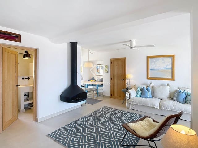 2 soveværelse Villa til salg i Ciutadella de Menorca med garage - € 625.000 (Ref: 9244376)