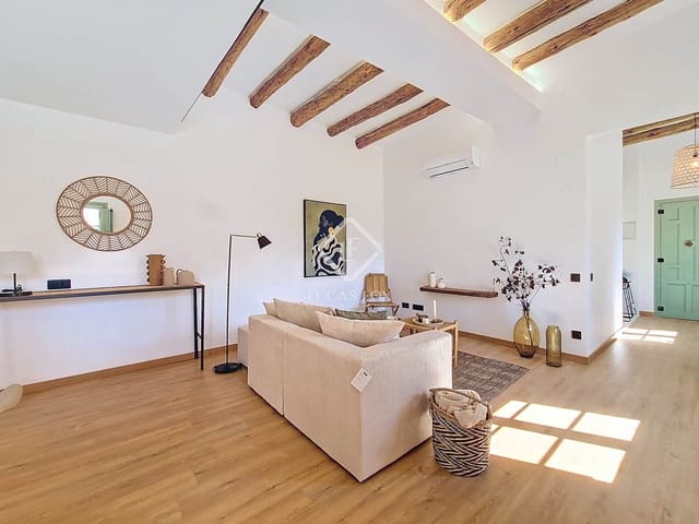 2 bedroom Apartment for sale in Vilanova i la Geltrú - € 350,000 (Ref: 9245403)
