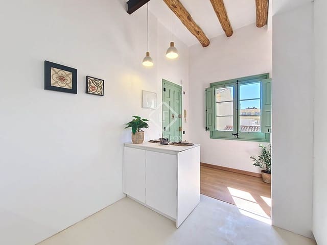 2 bedroom Apartment for sale in Vilanova i la Geltrú - € 350,000 (Ref: 9245403)