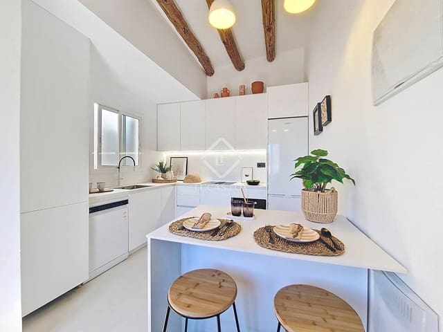 2 bedroom Apartment for sale in Vilanova i la Geltrú - € 350,000 (Ref: 9245403)