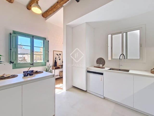 2 bedroom Apartment for sale in Vilanova i la Geltrú - € 350,000 (Ref: 9245403)