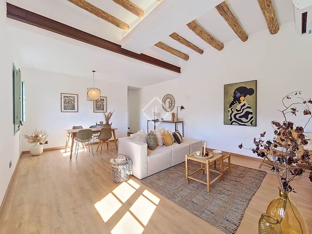 2 bedroom Apartment for sale in Vilanova i la Geltrú - € 350,000 (Ref: 9245403)