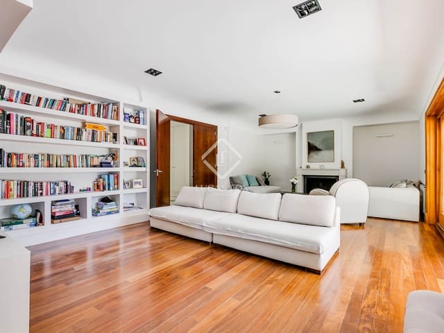 8 bedroom Villa for sale in Madrid city with pool - € 5,450,000 (Ref: 9249144)