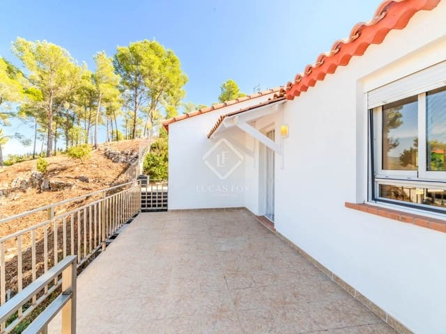 4 bedroom Villa for sale in Olivella with pool garage - € 535,000 (Ref: 9249145)