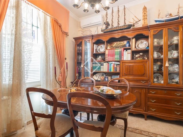 4 sypialnia Willa na sprzedaż w Miasto Málaga - 650 000 € (Ref: 9253660)