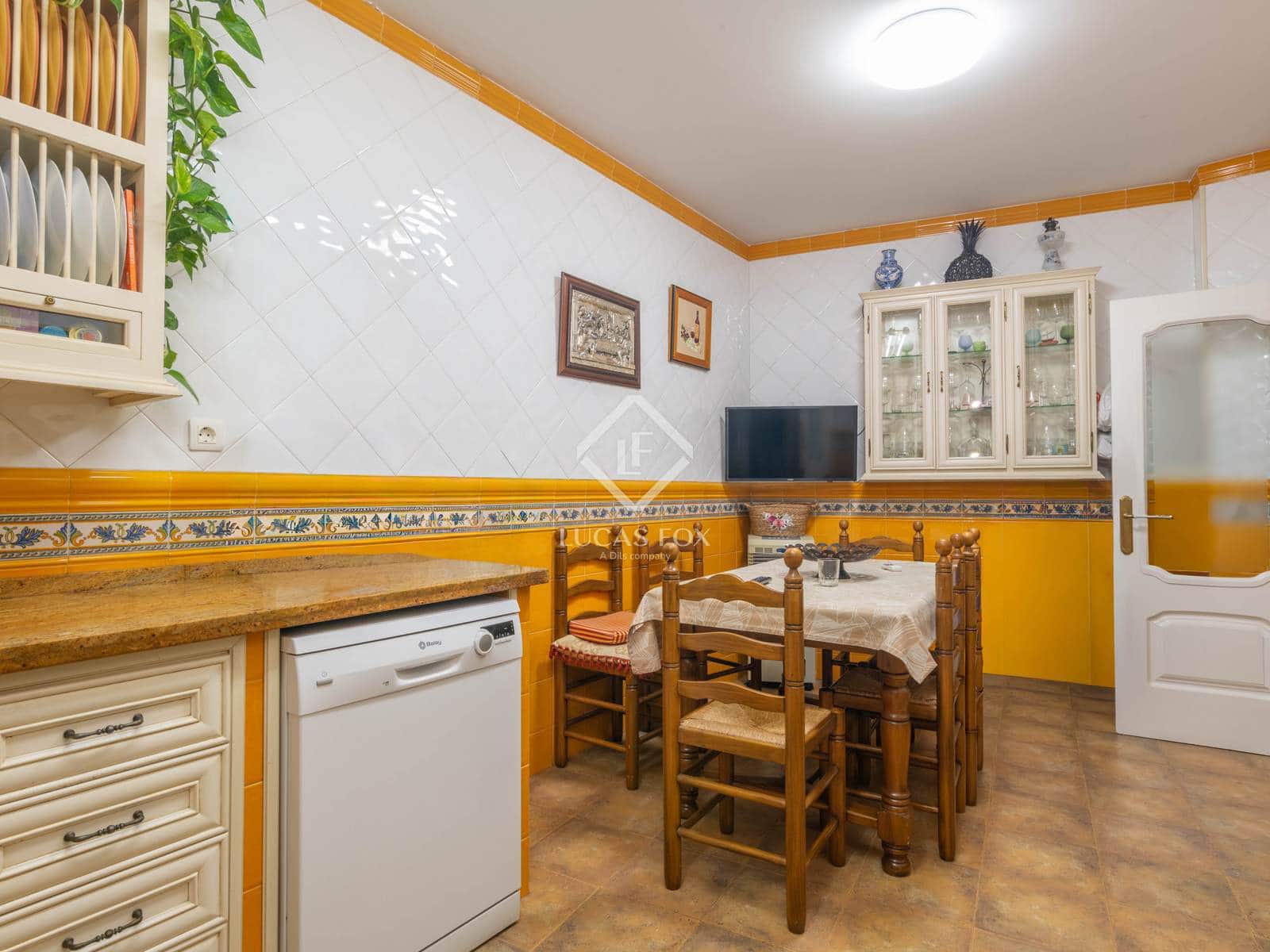 4 soveværelse Villa til salg i Malaga by - € 650.000 (Ref: 9253660)