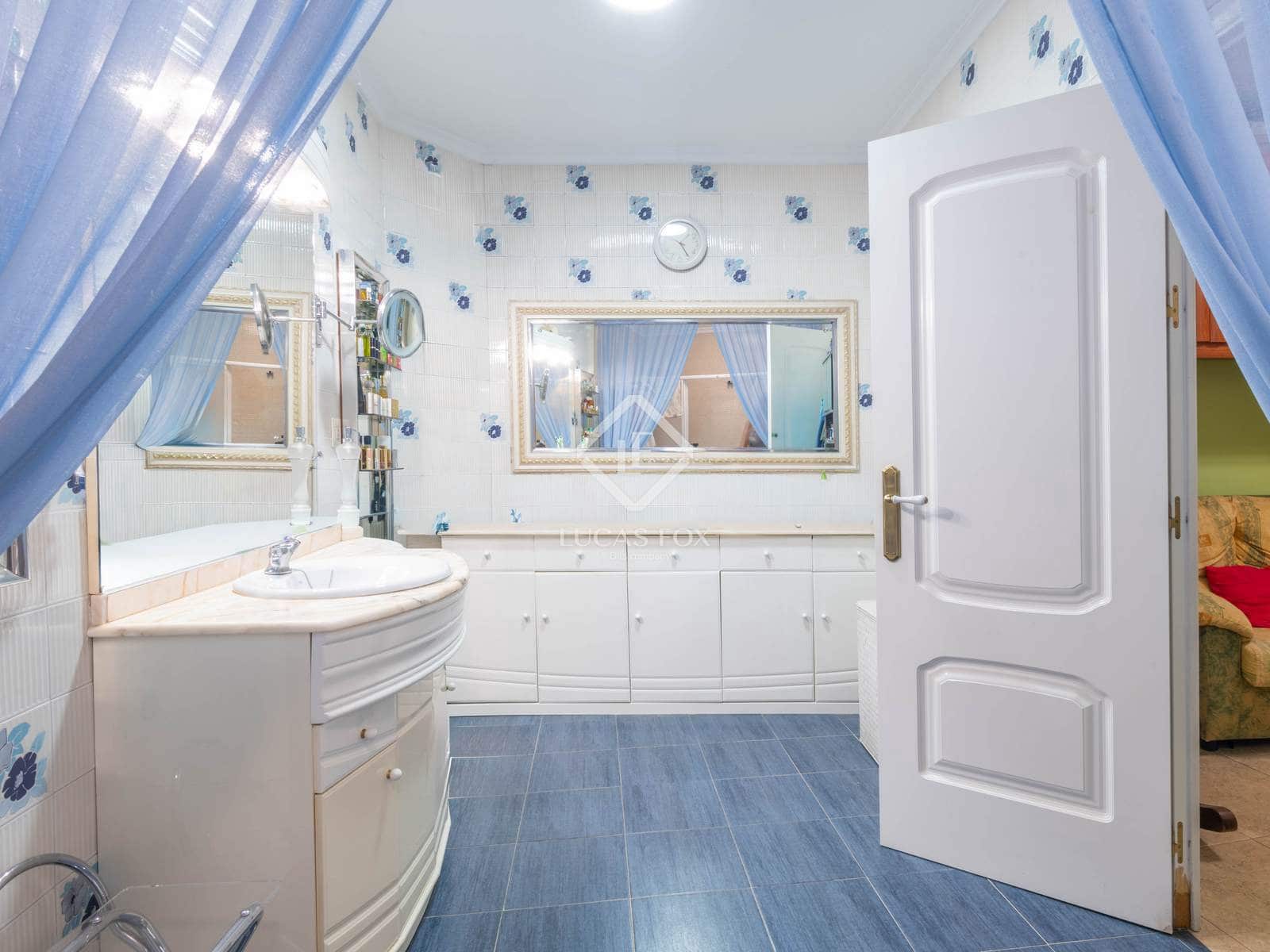 4 soveværelse Villa til salg i Malaga by - € 650.000 (Ref: 9253660)