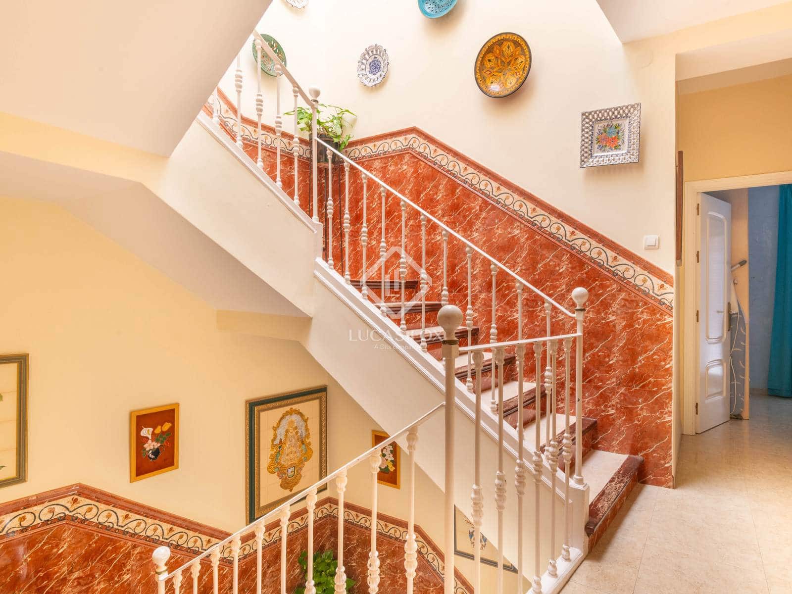 4 soveværelse Villa til salg i Malaga by - € 650.000 (Ref: 9253660)