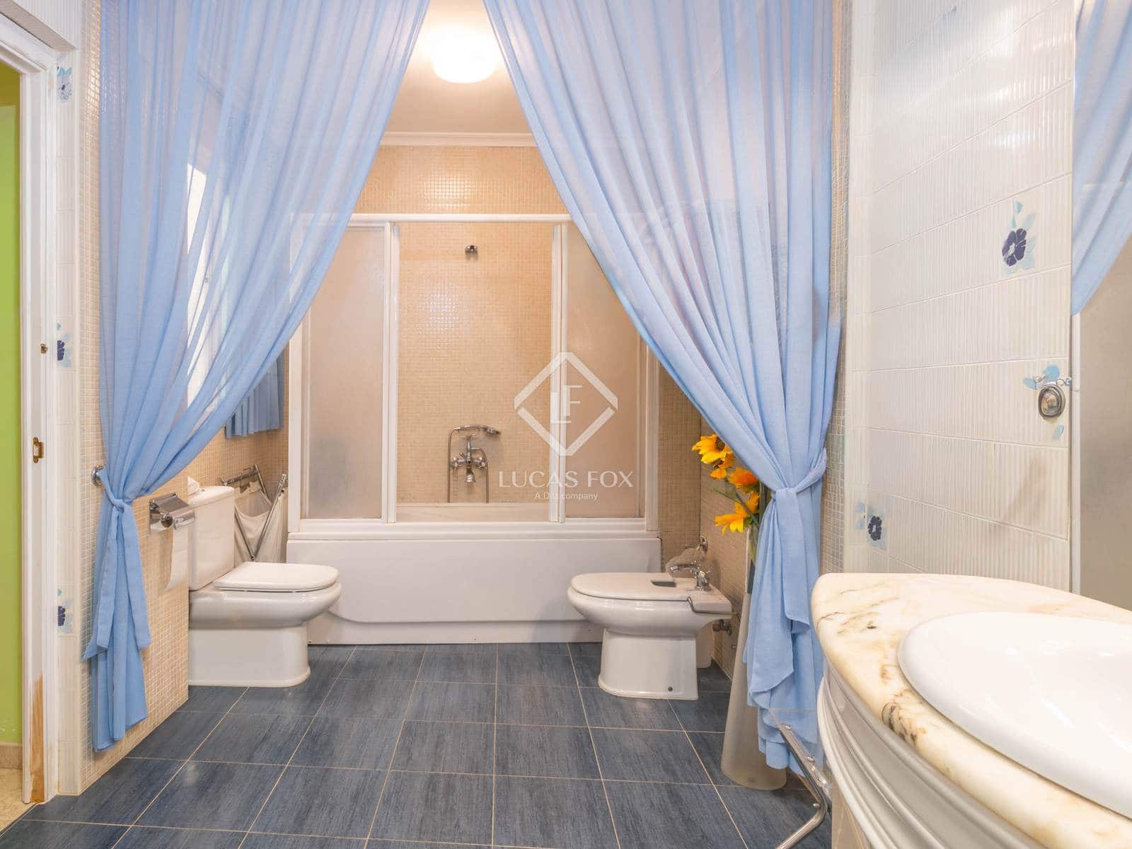 4 soveværelse Villa til salg i Malaga by - € 650.000 (Ref: 9253660)