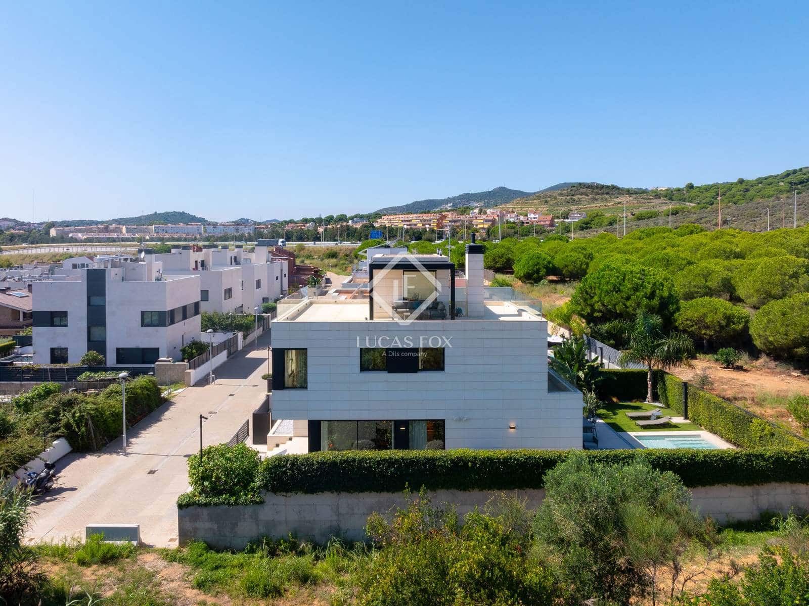 6 soveværelse Villa til salg i Montgat med swimmingpool garage - € 1.995.000 (Ref: 9254141)