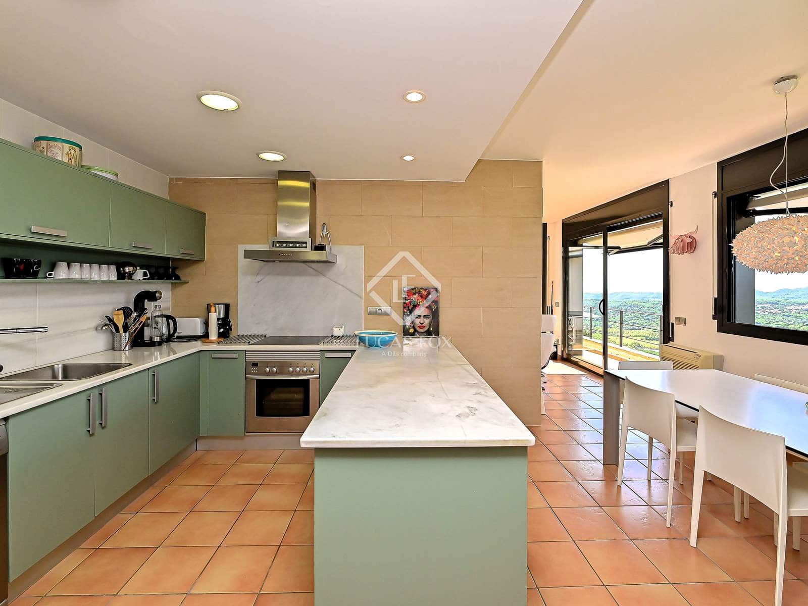 4 soveværelse Villa til salg i Santa Cristina d'Aro med swimmingpool garage - € 760.000 (Ref: 9254209)