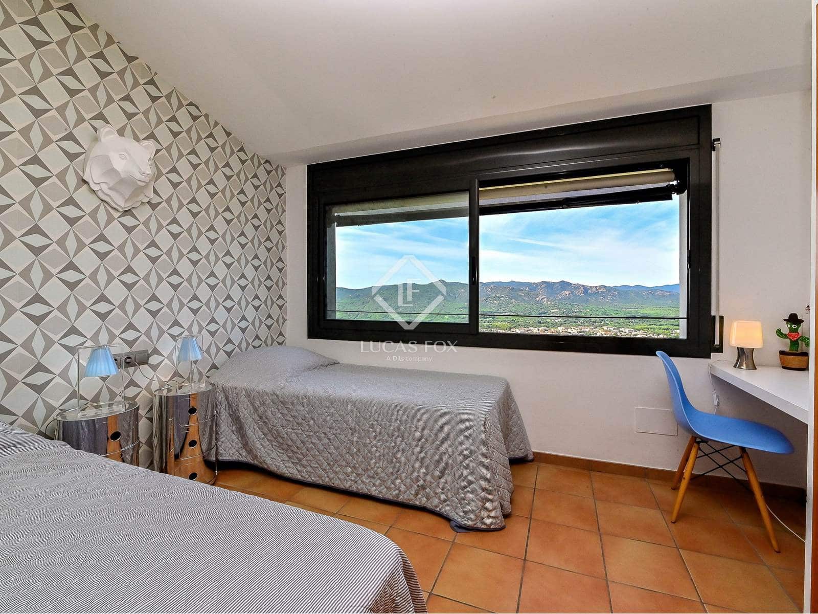 4 soveværelse Villa til salg i Santa Cristina d'Aro med swimmingpool garage - € 760.000 (Ref: 9254209)