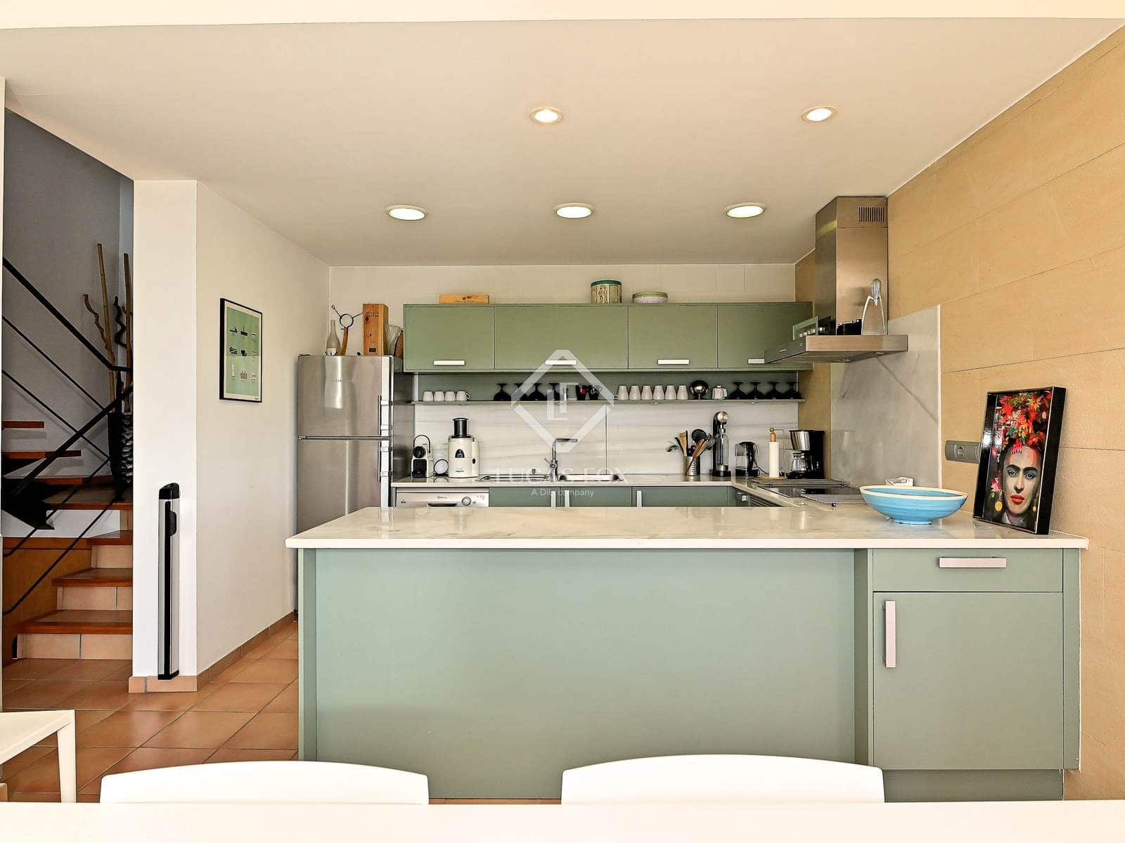 4 soveværelse Villa til salg i Santa Cristina d'Aro med swimmingpool garage - € 760.000 (Ref: 9254209)