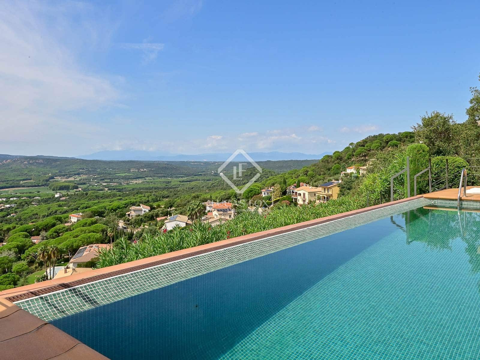 4 soveværelse Villa til salg i Santa Cristina d'Aro med swimmingpool garage - € 760.000 (Ref: 9254209)