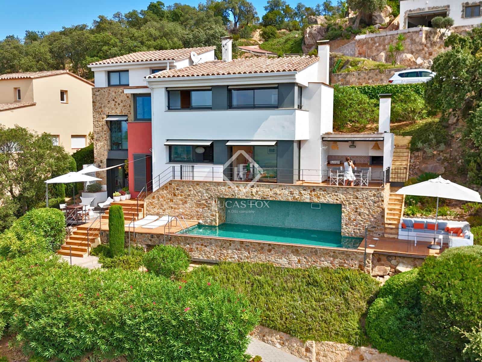 4 soveværelse Villa til salg i Santa Cristina d'Aro med swimmingpool garage - € 760.000 (Ref: 9254209)