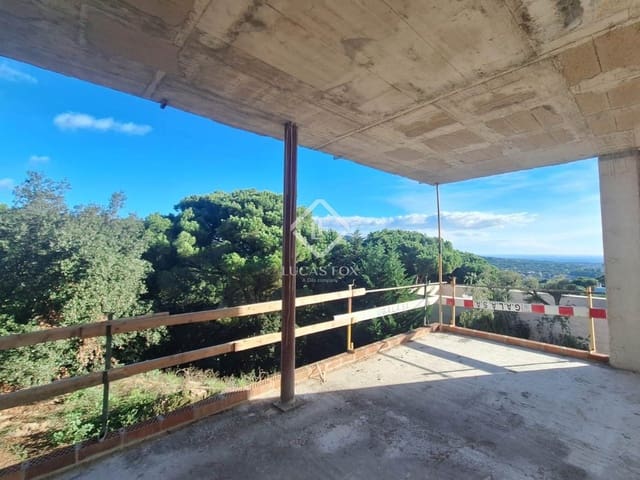 4 chambre Villa/Maison à vendre à Sant Andreu de Llavaneres avec piscine garage - 1 690 000 € (Ref: 9254466)