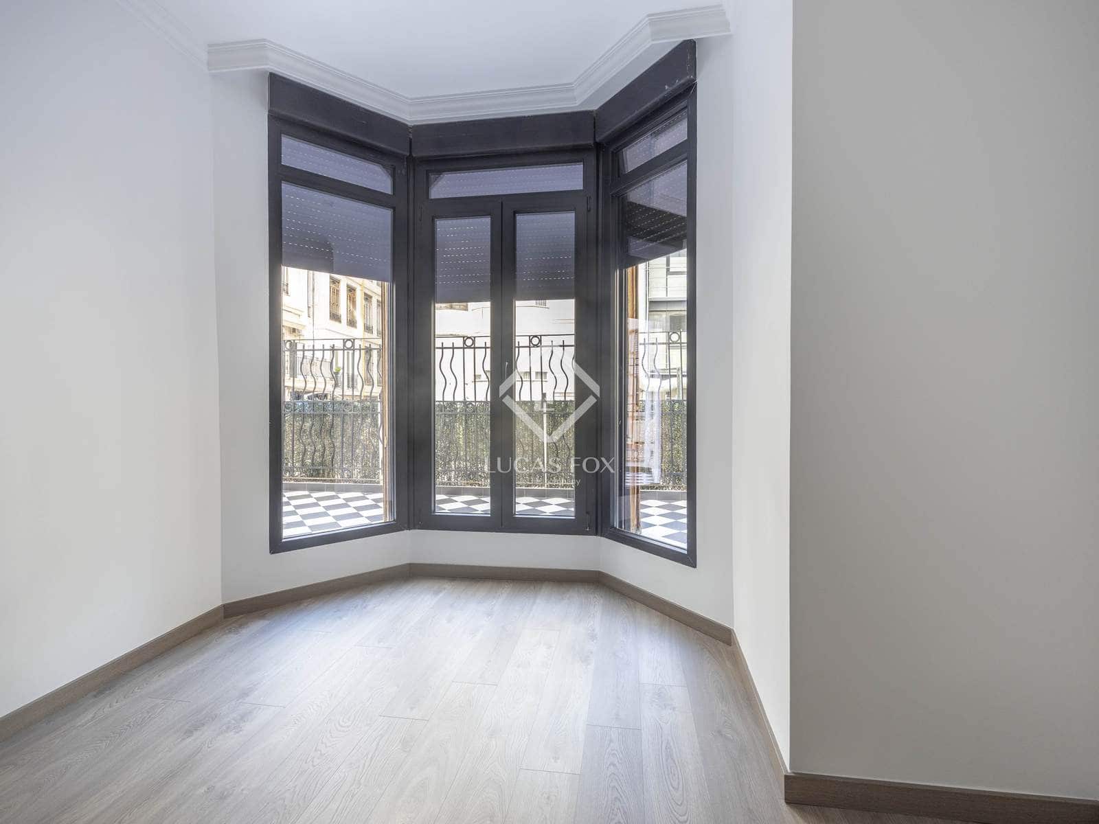 4 bedroom Apartment for sale in Valencia city - € 1,320,000 (Ref: 9256354)