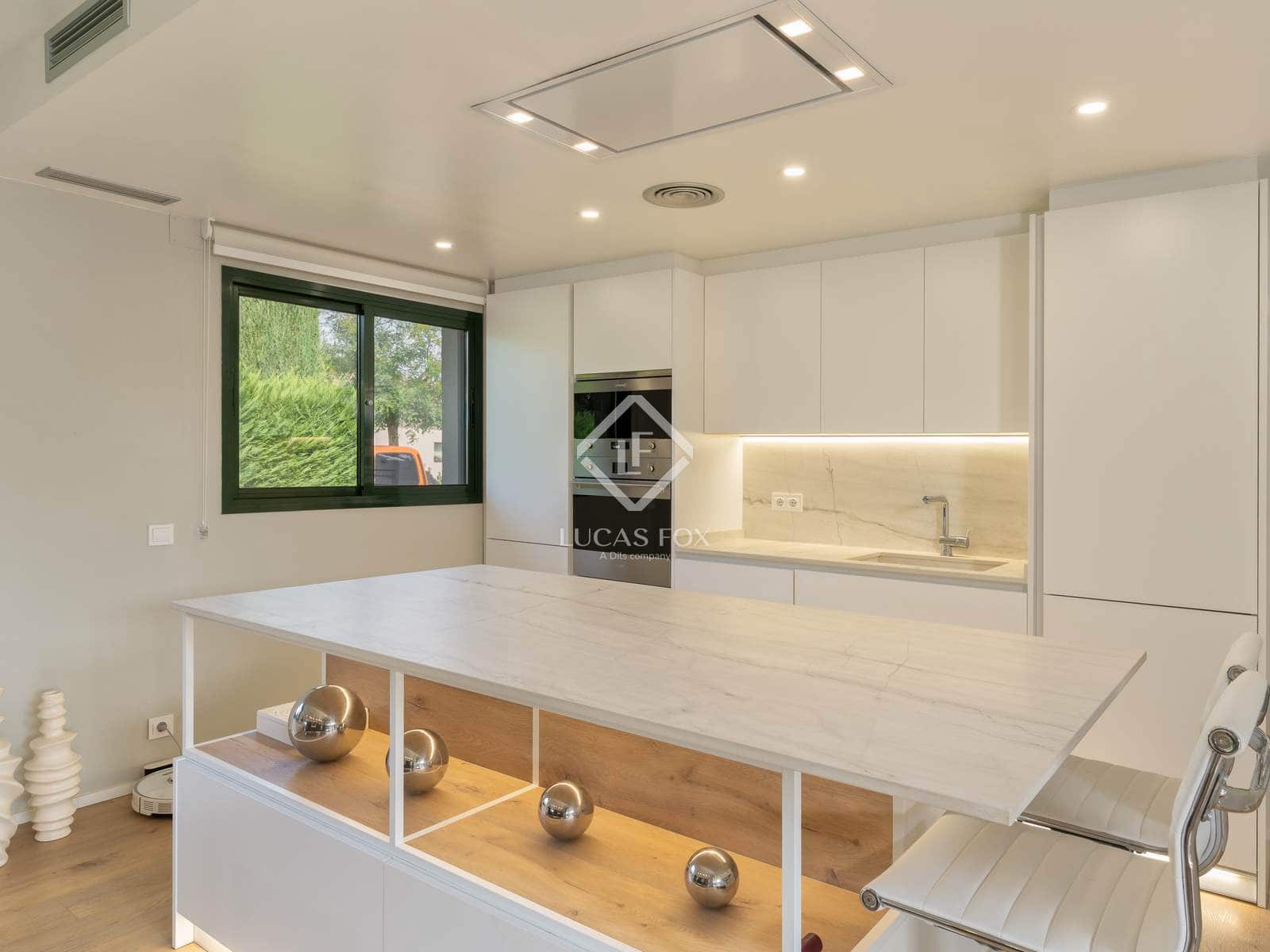 3 soverom Villa til salgs i Navata med svømmebasseng garasje - € 670 000 (Ref: 9256640)