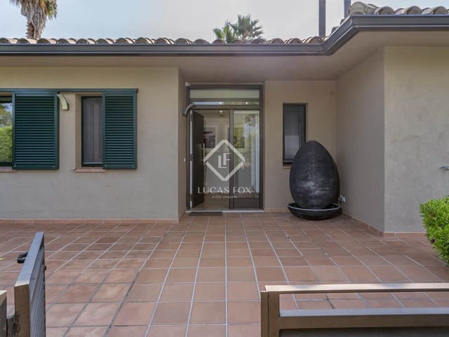 3 Zimmer Villa zu verkaufen in Navata mit Pool Garage - 670.000 € (Ref: 9256640)