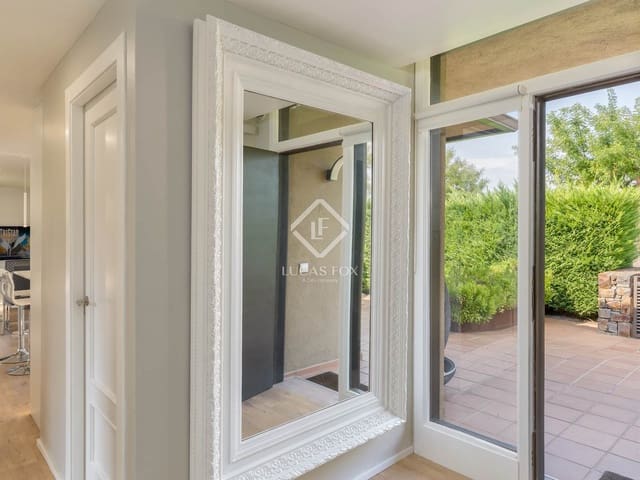 3 Zimmer Villa zu verkaufen in Navata mit Pool Garage - 670.000 € (Ref: 9256640)