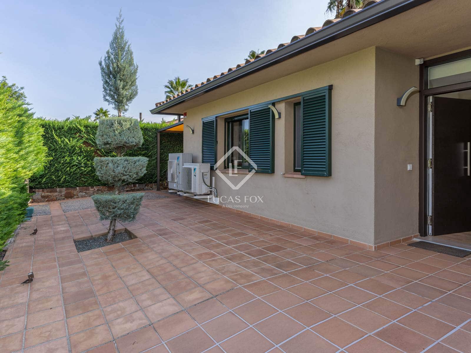 3 soverom Villa til salgs i Navata med svømmebasseng garasje - € 670 000 (Ref: 9256640)