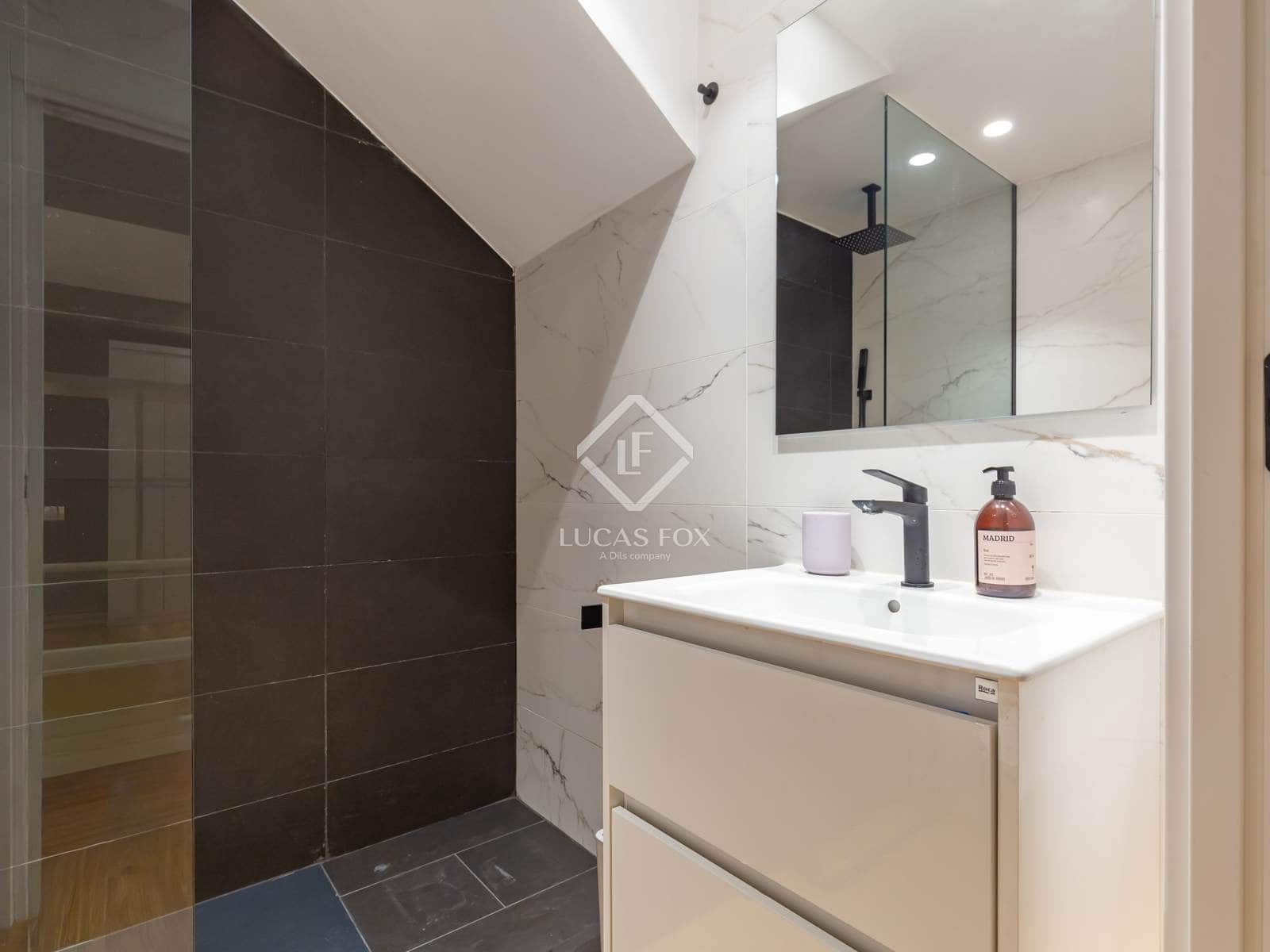 3 soveværelse Villa til salg i Esplugues de Llobregat med swimmingpool garage - € 1.250.000 (Ref: 9261836)