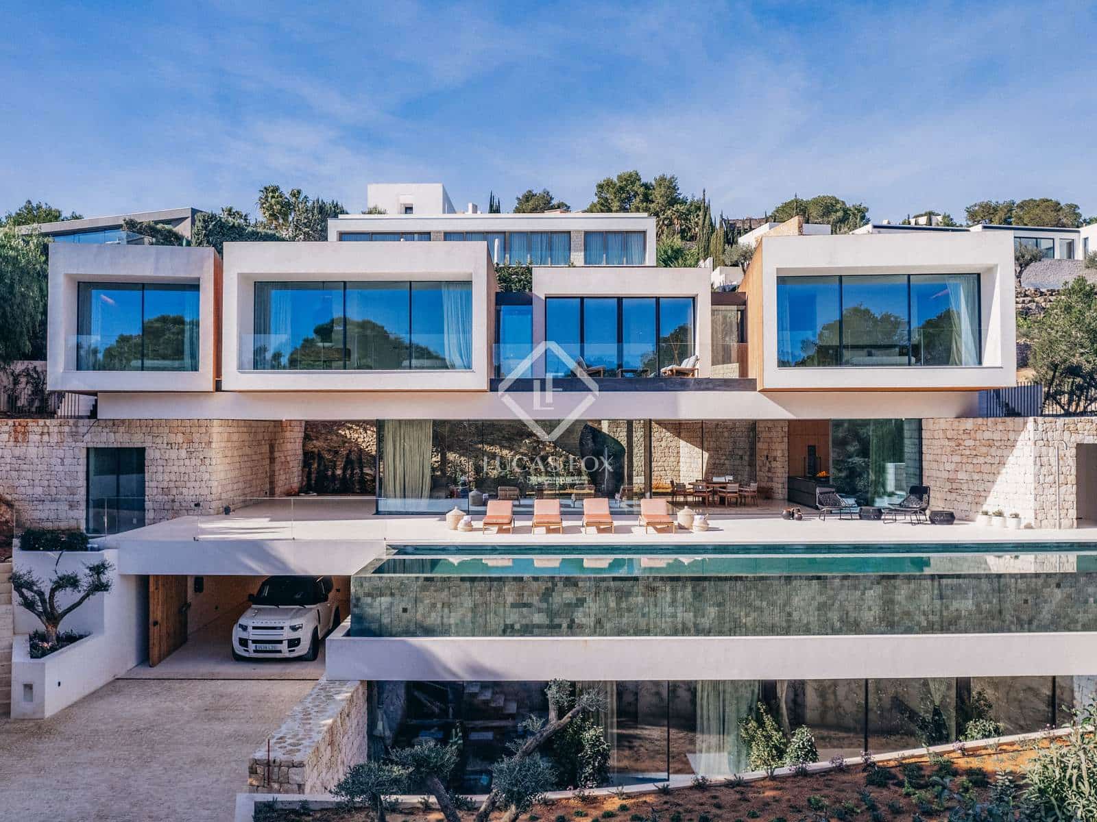 7 slaapkamer Villa te koop in San Jose / Sant Josep de Sa Talaia met zwembad garage - € 9.350.000 (Ref: 9261970)