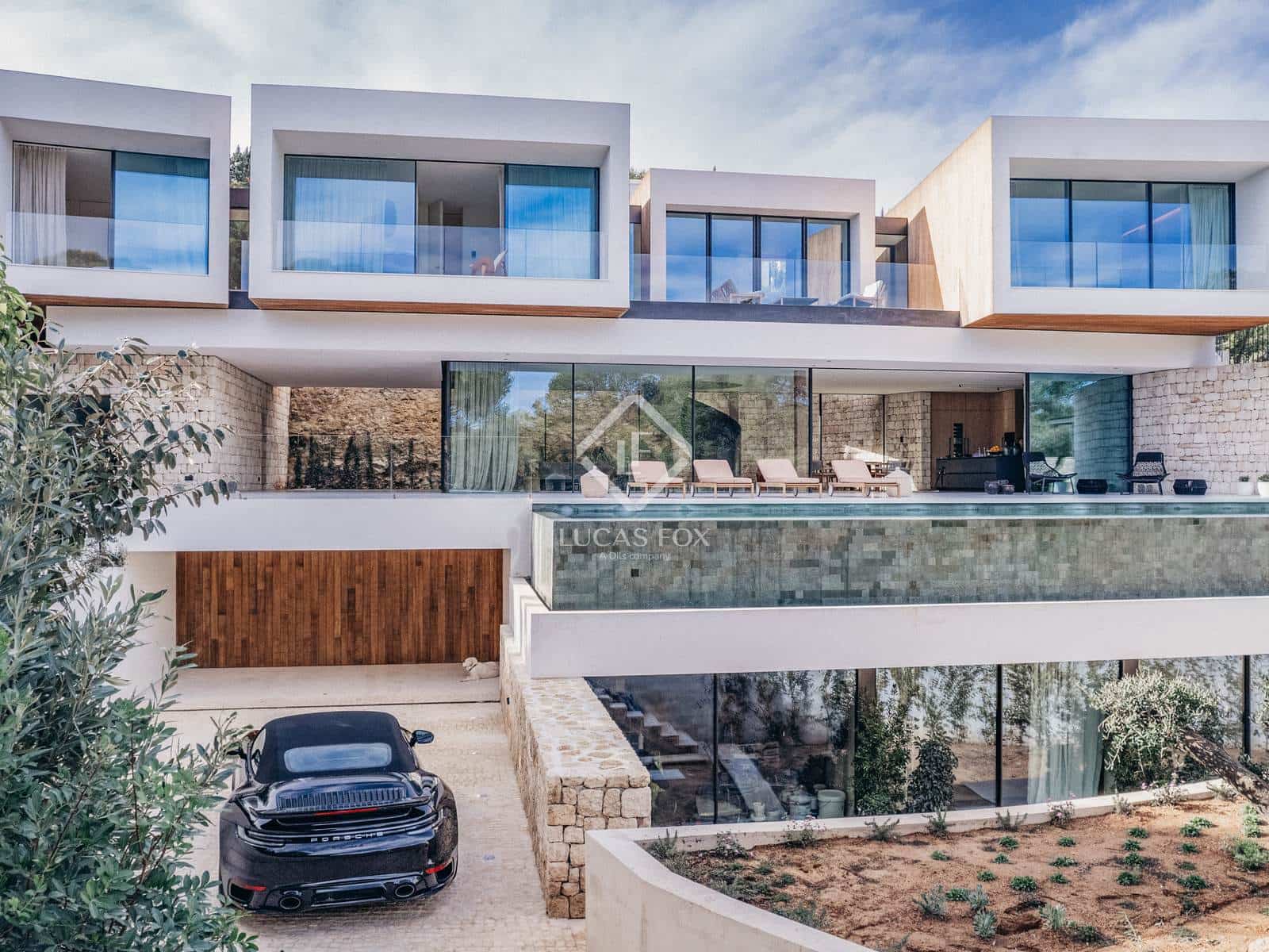 7 slaapkamer Villa te koop in San Jose / Sant Josep de Sa Talaia met zwembad garage - € 9.350.000 (Ref: 9261970)