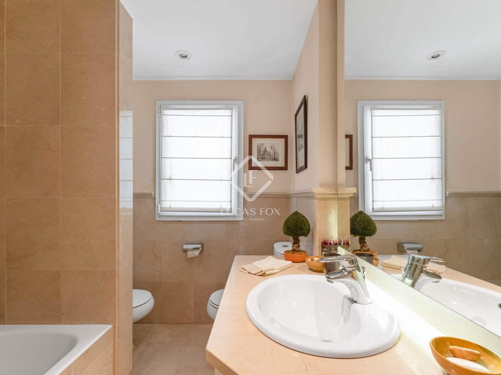 6 soveværelse Villa til salg i Alicante by med swimmingpool garage - € 3.800.000 (Ref: 9263301)