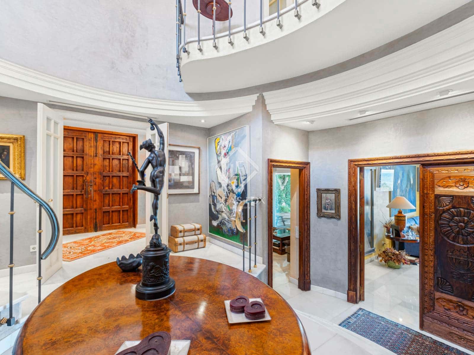 6 soveværelse Villa til salg i Alicante by med swimmingpool garage - € 3.800.000 (Ref: 9263301)