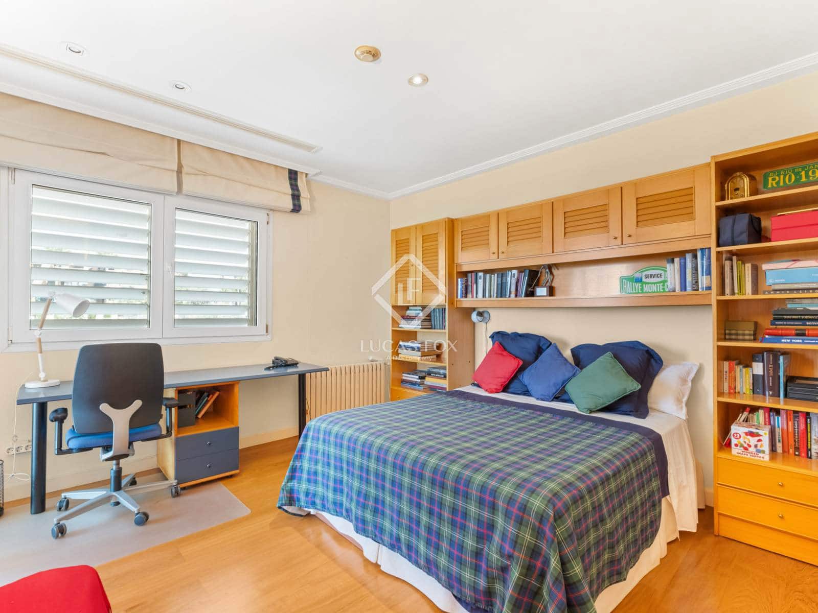 6 soveværelse Villa til salg i Alicante by med swimmingpool garage - € 3.800.000 (Ref: 9263301)