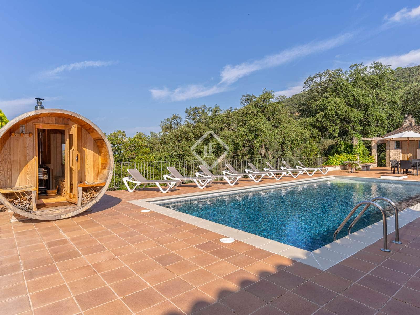 5 makuuhuone Huvila myytävänä paikassa Santa Cristina d'Aro mukana uima-altaan 
autotalli - 1 795 000 € (Ref: 9263302)