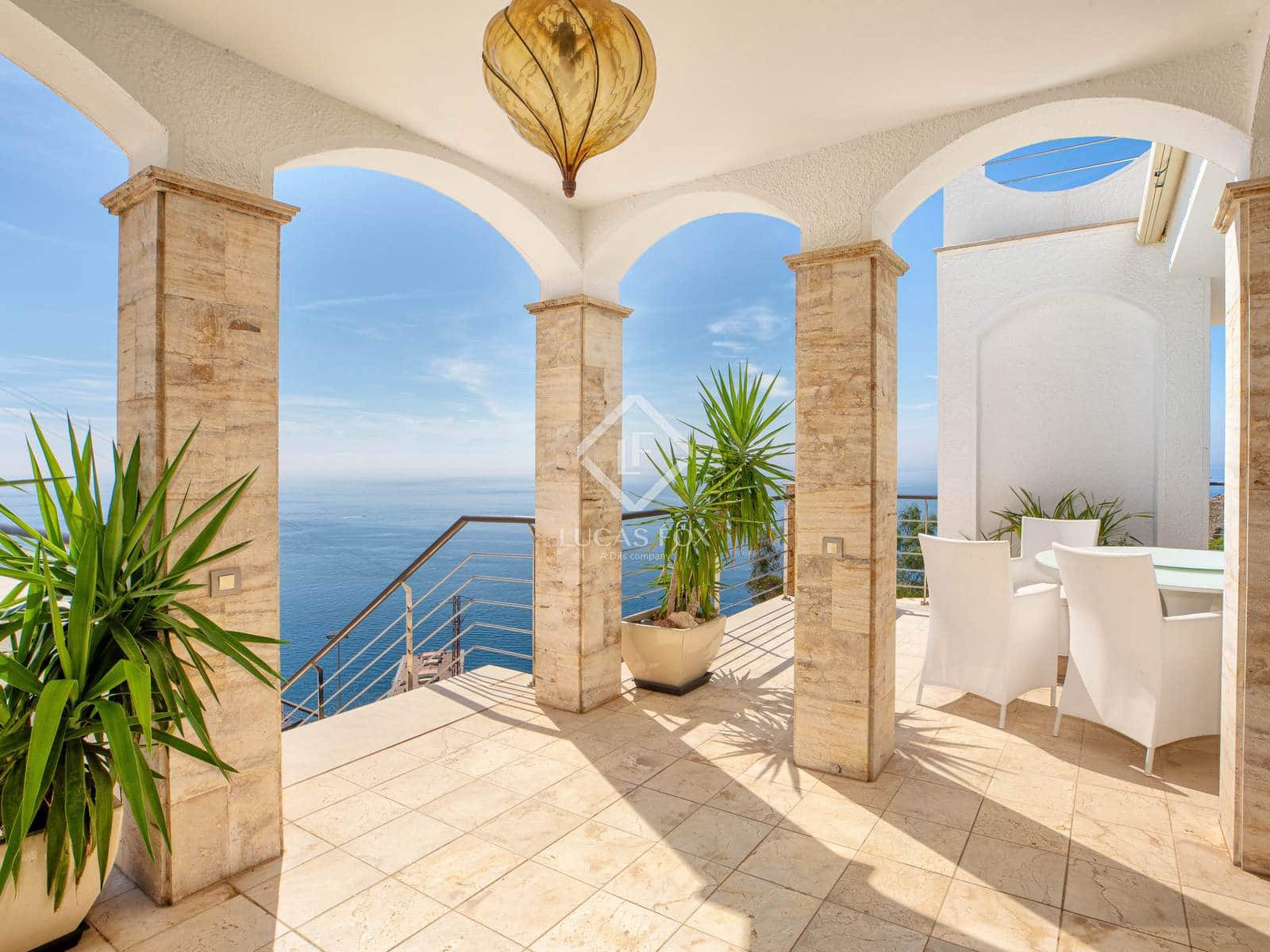 4 sypialnia Willa na sprzedaż w Roses z basenem garażem - 2 550 000 € (Ref: 9263372)