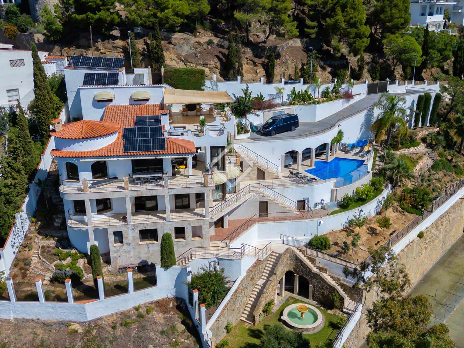 4 sypialnia Willa na sprzedaż w Roses z basenem garażem - 2 550 000 € (Ref: 9263372)