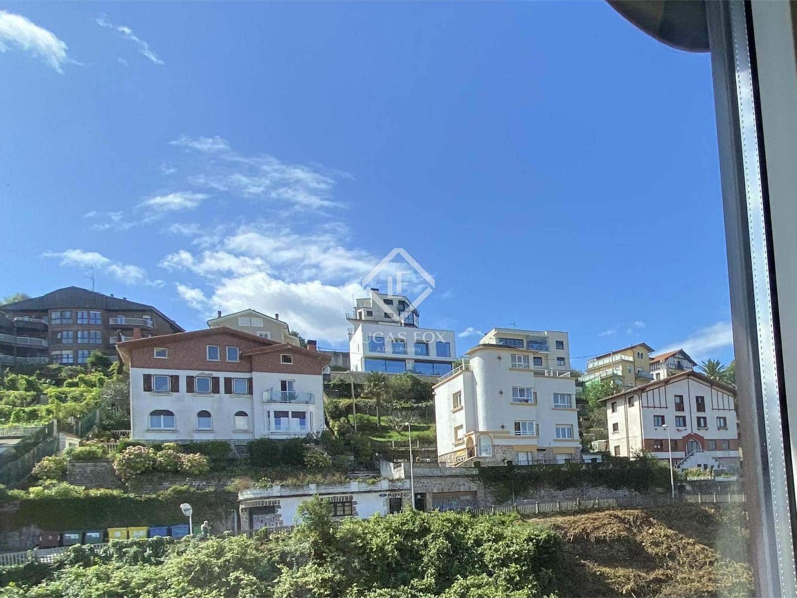 3 slaapkamer Appartement te koop in Donostia-San Sebastian met garage - € 775.000 (Ref: 9263375)