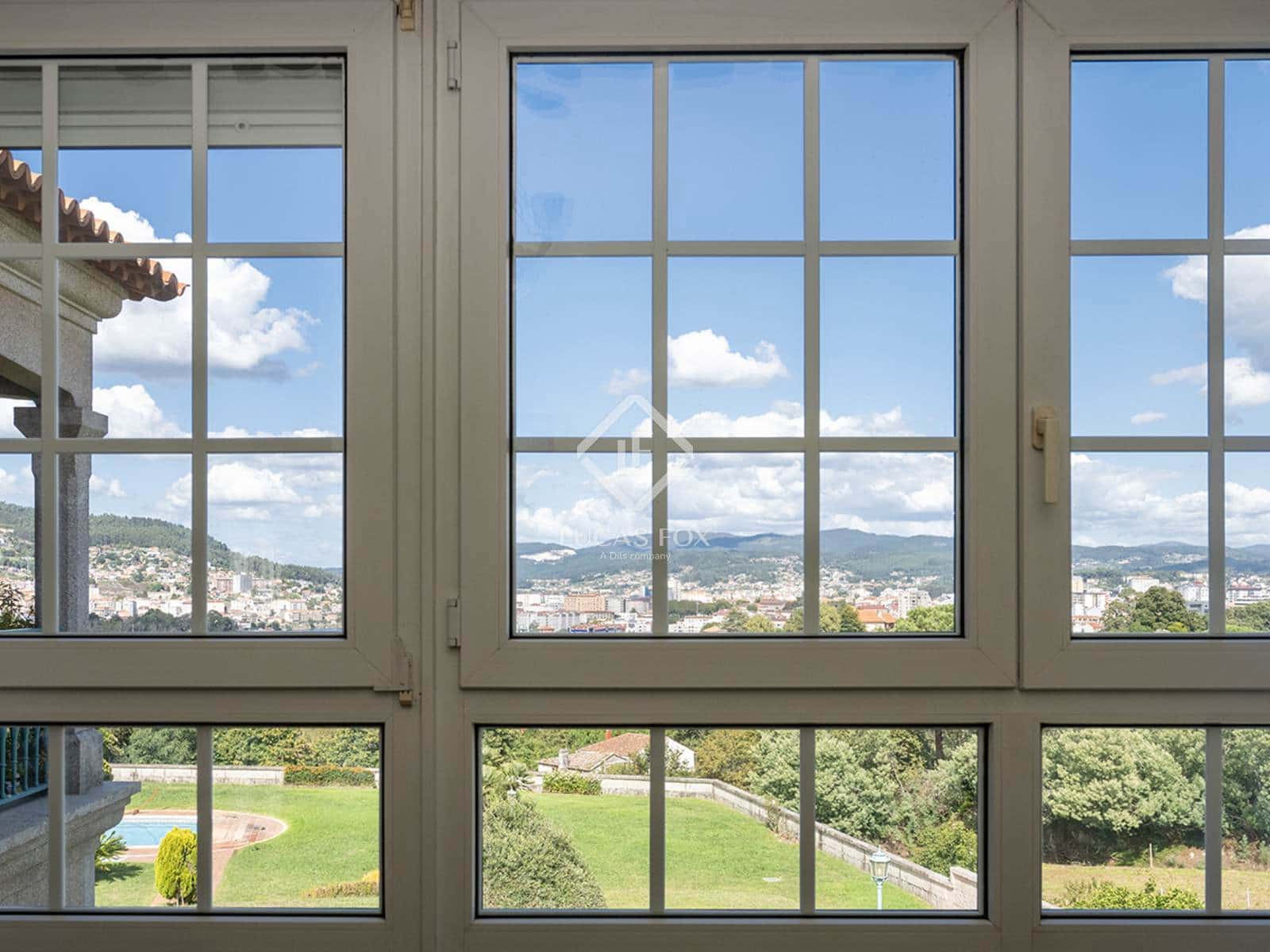 6 bedroom Villa for sale in Pontevedra city with pool garage - € 1,350,000 (Ref: 9263376)